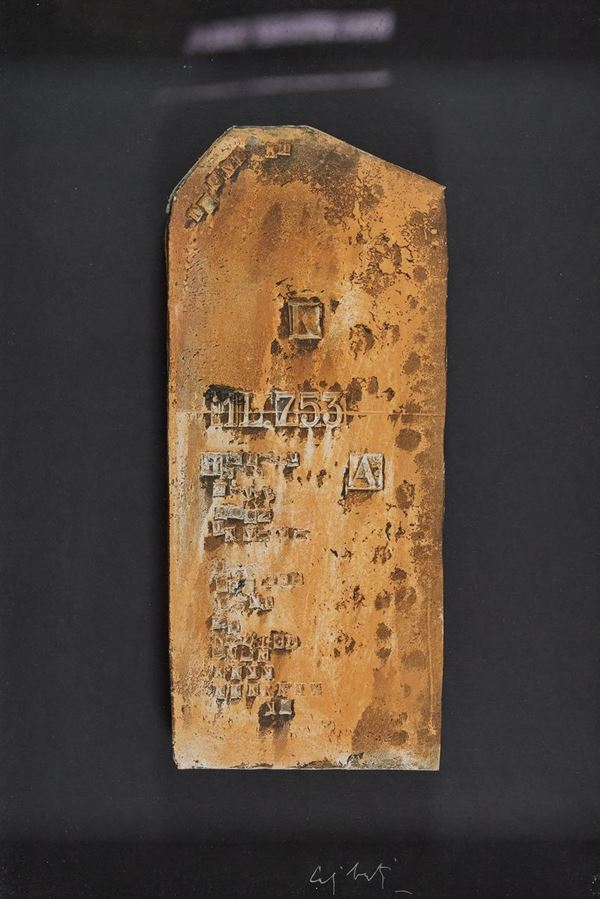 Giorgio Celiberti : Senza titolo  - Terracotta dipinta di cm. 45x19x1 - Asta  Arte Moderna e Contemporanea,  '800  e  '900 - Fabiani Arte