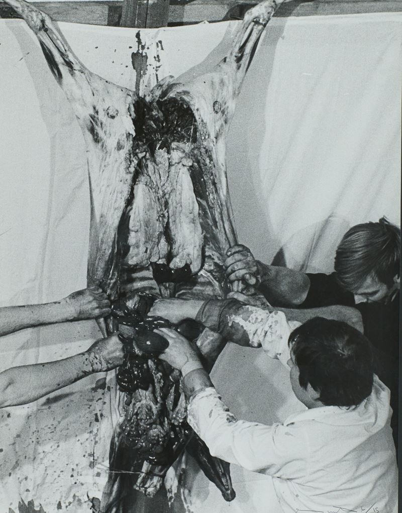Hermann Nitsch - Senza titolo, Fotografia in bianco e nero
