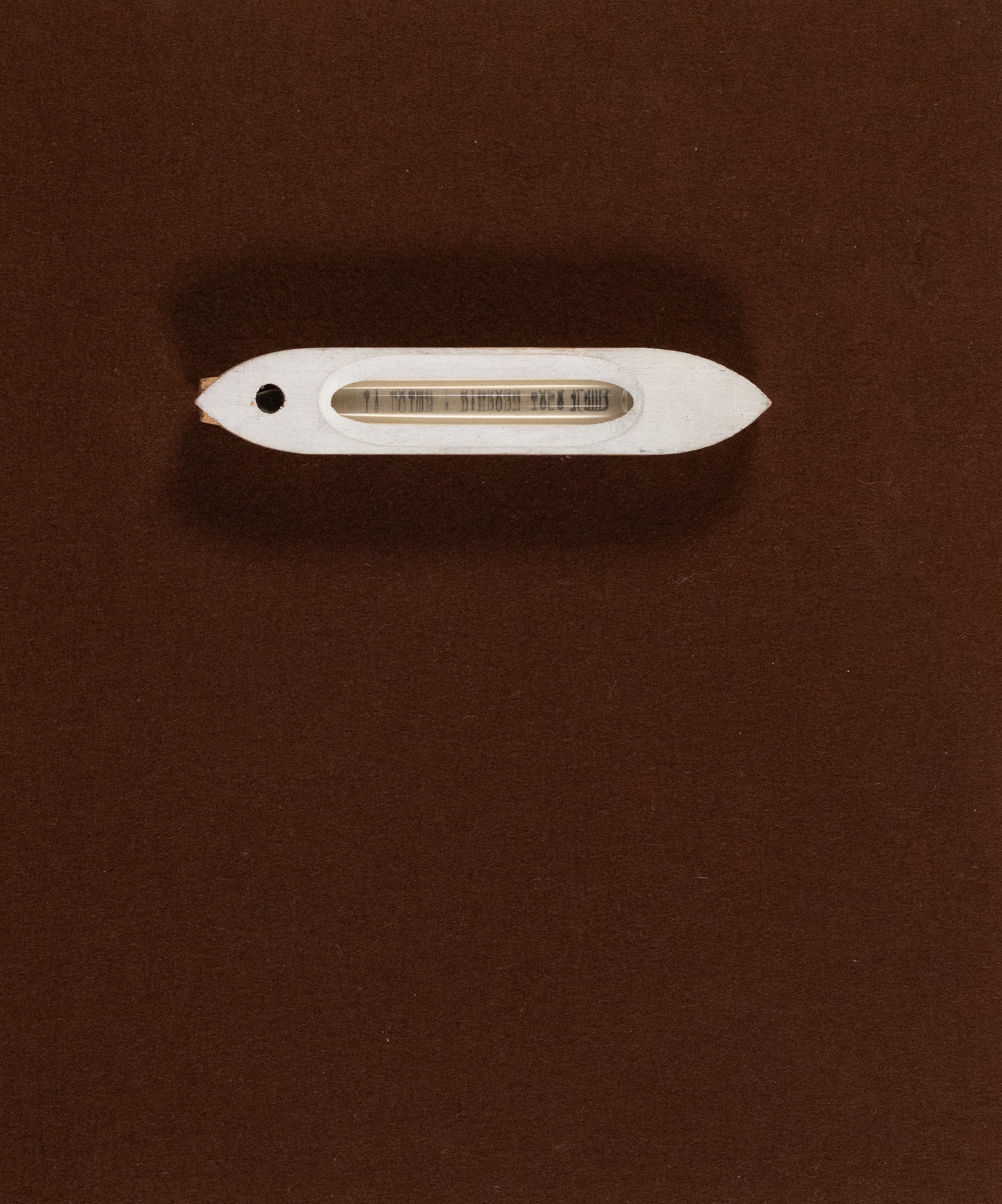 Man Ray - La boite à Pandore (fiala in vetro in scatola di legno su tavola con feltro)