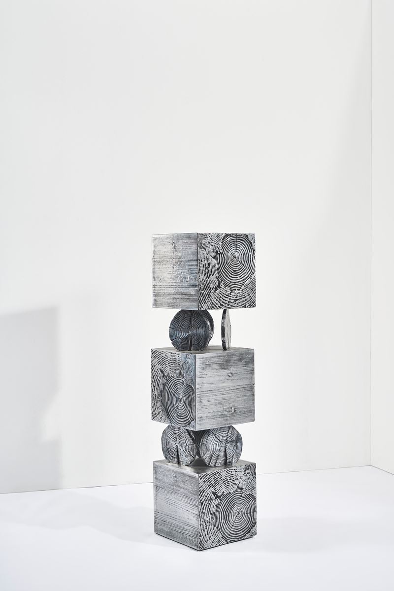 Andrea Salvetti - Totem contenitore in fusione di alluminio (ante aperte e chiuse)